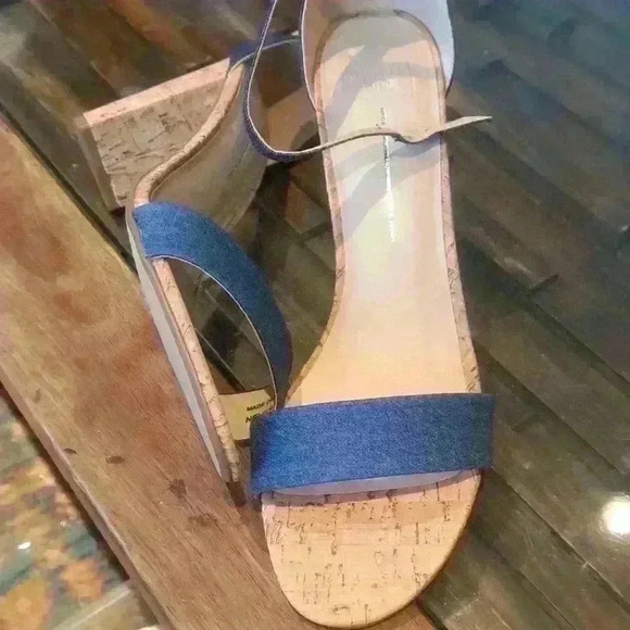 Chelsee girl sandals size  10 - Picture 4 of 4